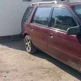 Mitsubishi Chariot 1992