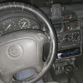 Opel Vita 1995