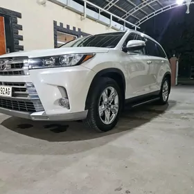 Toyota Highlander 2016