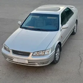 Toyota Camry 2000