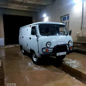 UAZ 452 2001