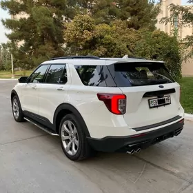 Ford Explorer 2021