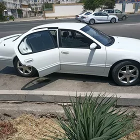 Nissan Cefiro 1995