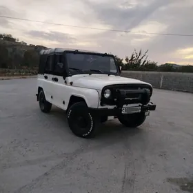 UAZ 469 2004