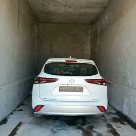 Toyota Highlander 2022