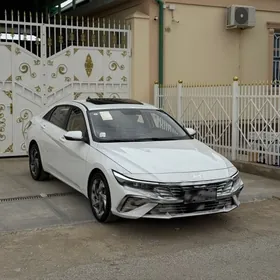 Hyundai Elantra 2025