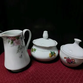 сахарницы и молочник