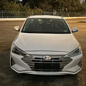 Hyundai Elantra 2020