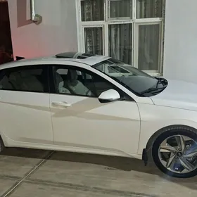 Hyundai Elantra 2021