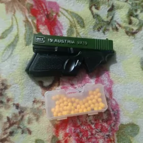 Пистолет с пулями