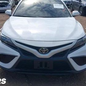 Toyota Camry 2022