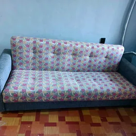 divan raskladnoy