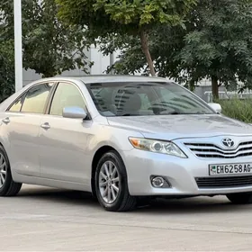 Toyota Camry 2011