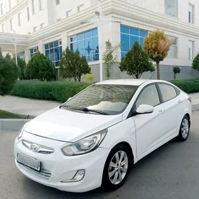Hyundai Accent 2014