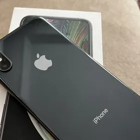 iPhone XS