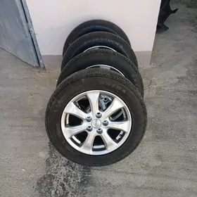 16 lyk CAMRY