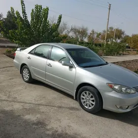 Toyota Camry 2004