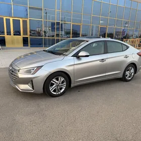 Hyundai Elantra 2020
