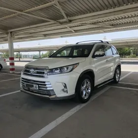 Toyota Highlander 2019