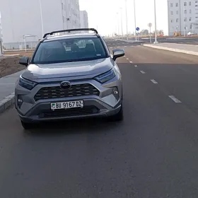 Toyota RAV4 2021