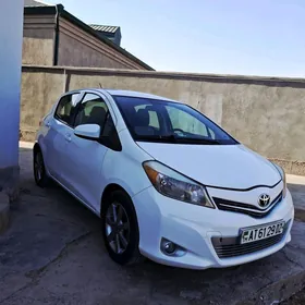 Toyota Yaris 2012