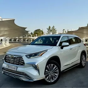 Toyota Highlander 2022