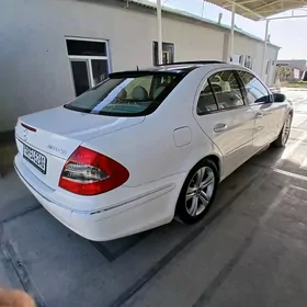 Mercedes-Benz E320 2005