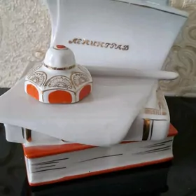 Gadym,Статуэтга