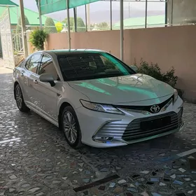 Toyota Camry 2023