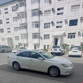 Lexus ES 350 2010