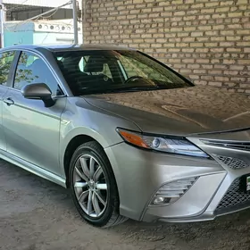 Toyota Camry 2018