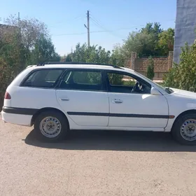 Toyota Avensis 1998