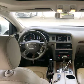 Audi Q7 2011