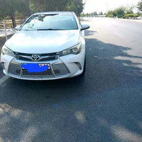 Toyota Camry 2016