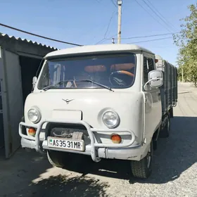 UAZ Profi 1998
