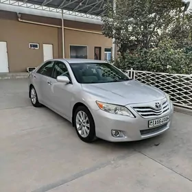 Toyota Camry 2011