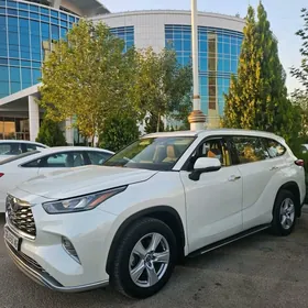 Toyota Highlander 2020
