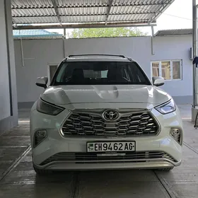 Toyota Highlander 2022
