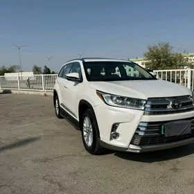 Toyota Highlander 2019