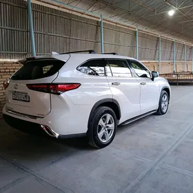 Toyota Highlander 2020