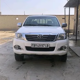 Toyota Hilux 2013