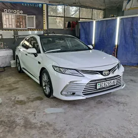 Toyota Camry 2018