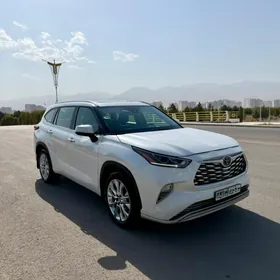 Toyota Highlander 2023