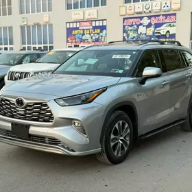 Toyota Highlander 2022