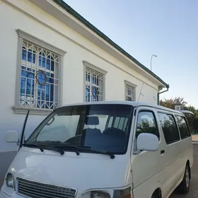 Toyota Hiace 2003