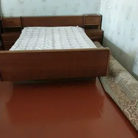 Продается двух спальный гарнит