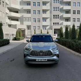 Toyota Highlander 2022