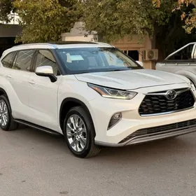 Toyota Highlander 2023