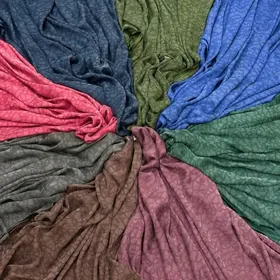 Özünden gülli gülýüpek