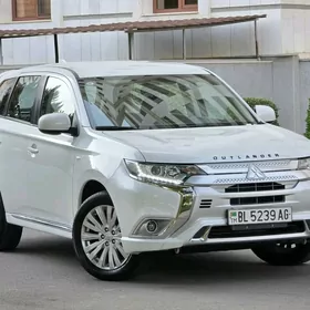 Mitsubishi Outlander 2022
